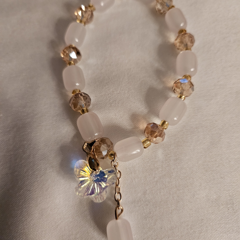 Chic Gold and Cream Beaded Bracelet